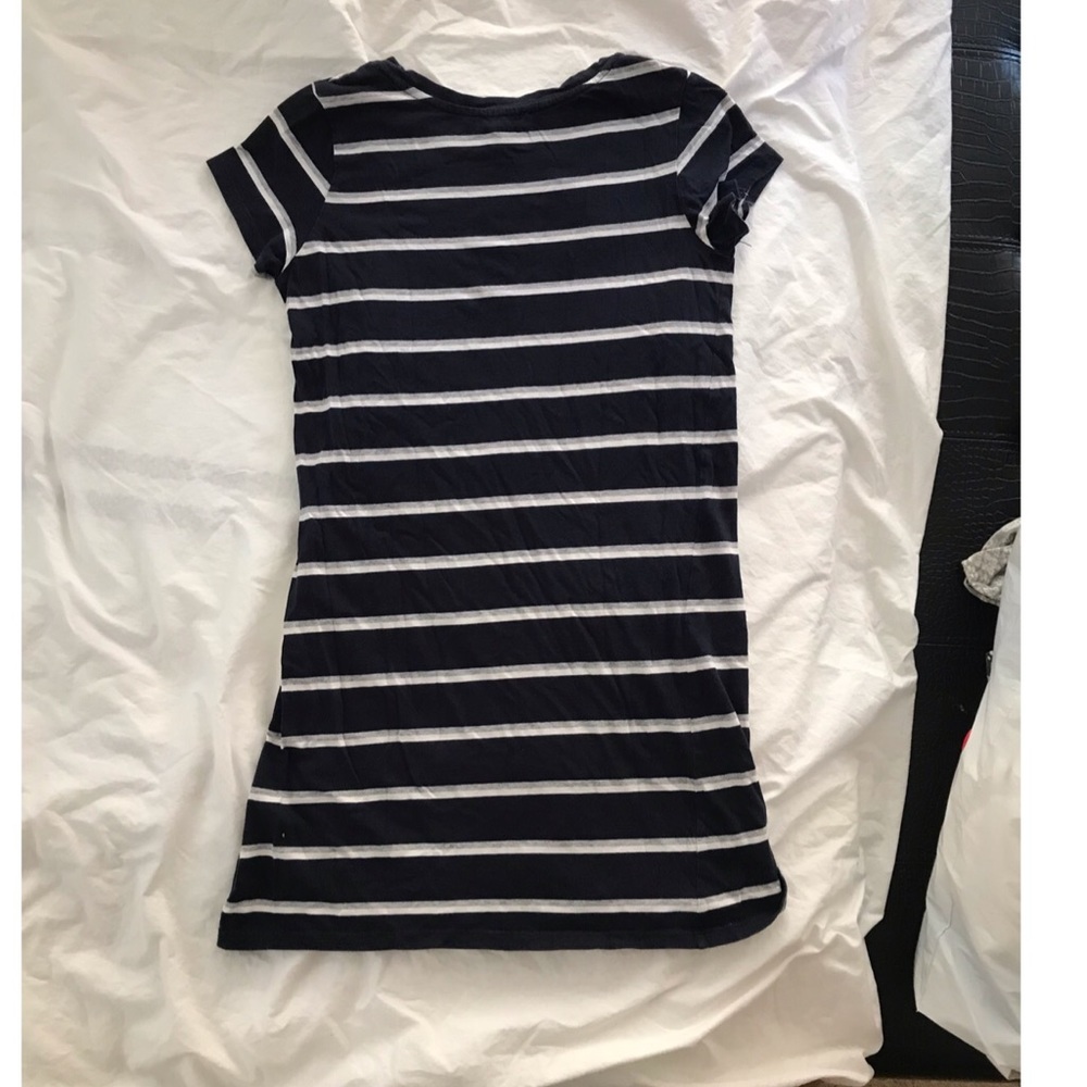 BOGO-F21 navy T-shirt dress
